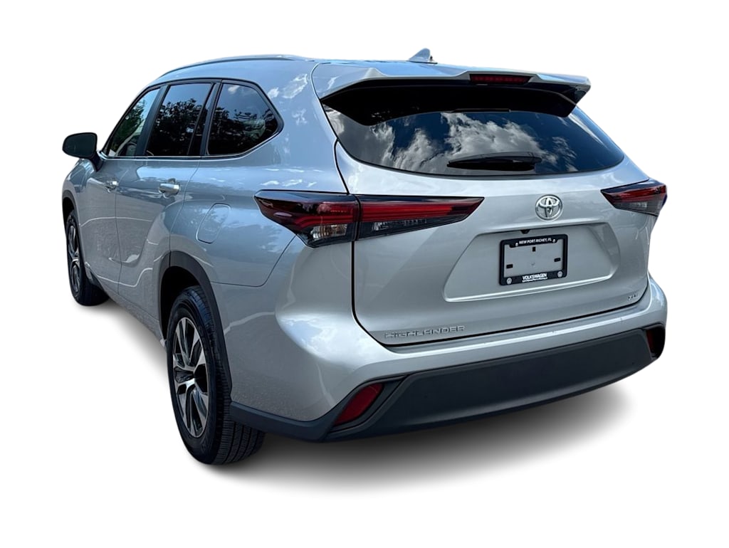 Thumbnail: 2025 Toyota Highlander - 26