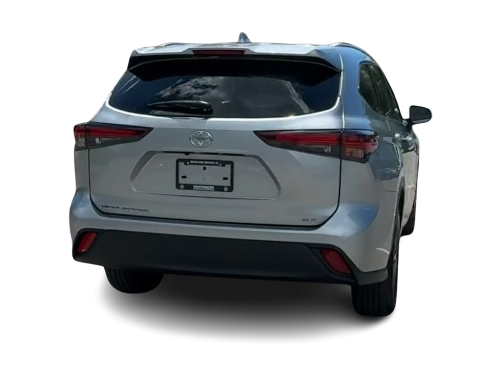 Thumbnail: 2025 Toyota Highlander - 22