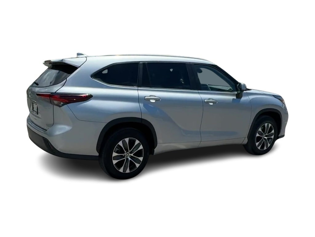Thumbnail: 2025 Toyota Highlander - 23