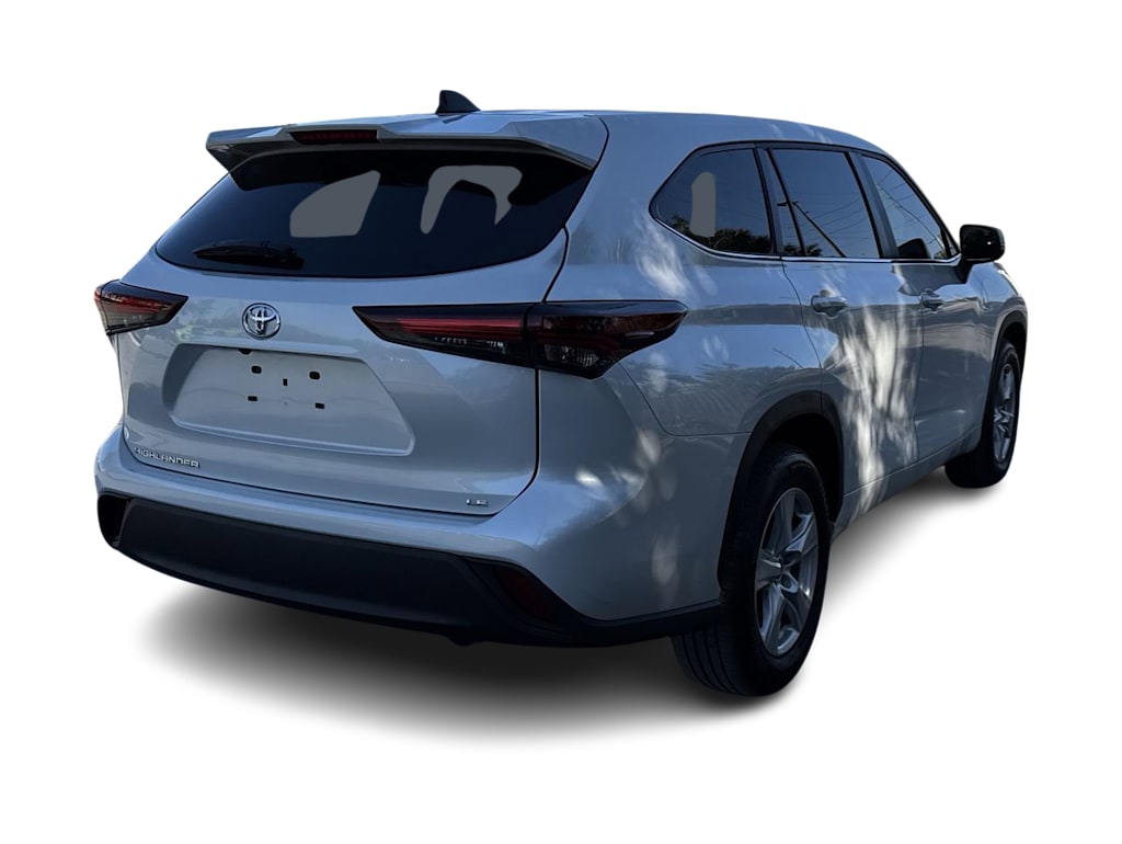 Thumbnail: 2024 Toyota Highlander - 21