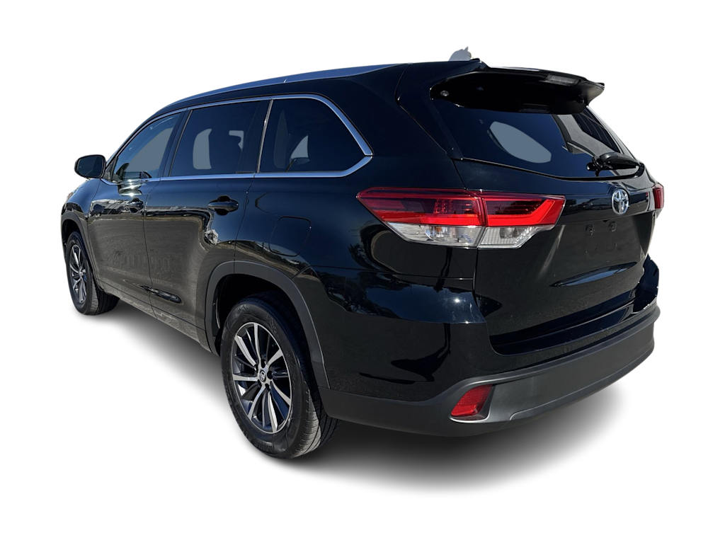 Thumbnail: 2018 Toyota Highlander - 4