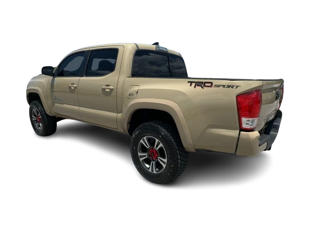 Thumbnail: 2017 Toyota Tacoma - 4