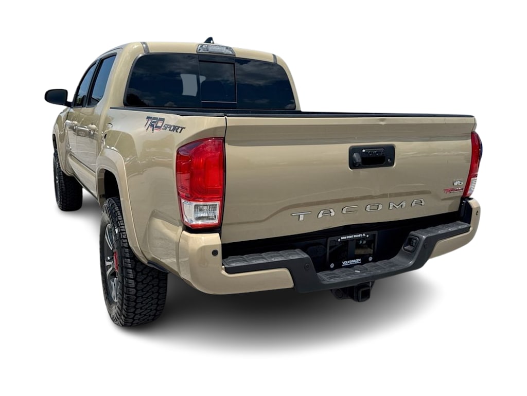 Thumbnail: 2017 Toyota Tacoma - 20