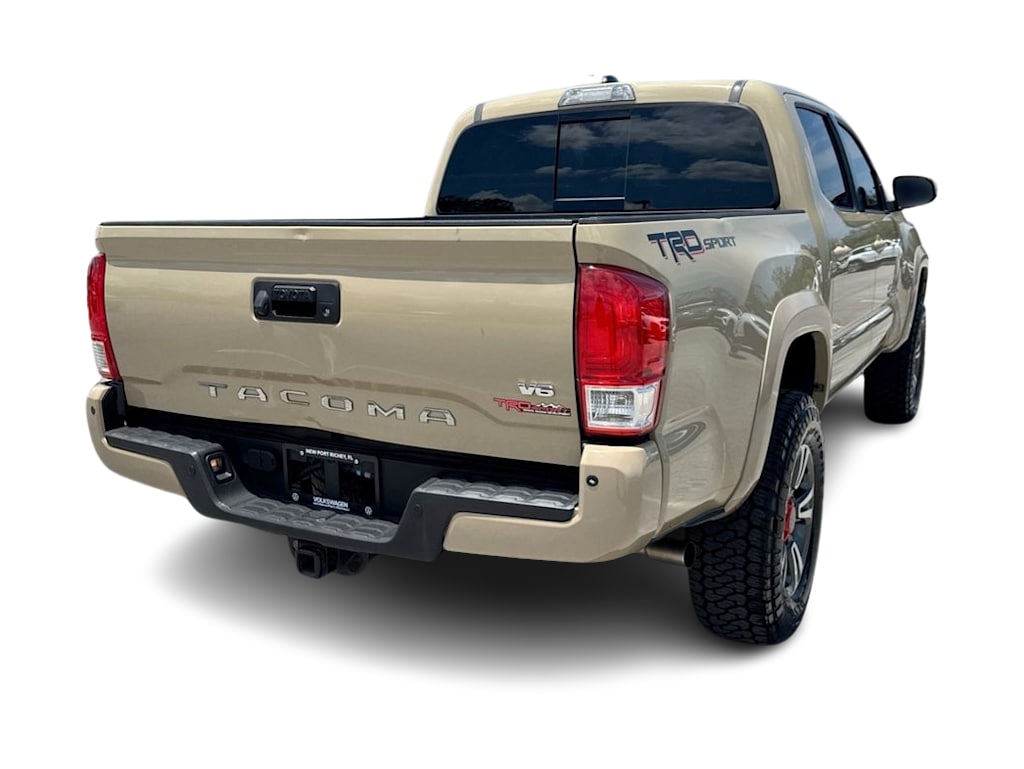 Thumbnail: 2017 Toyota Tacoma - 22