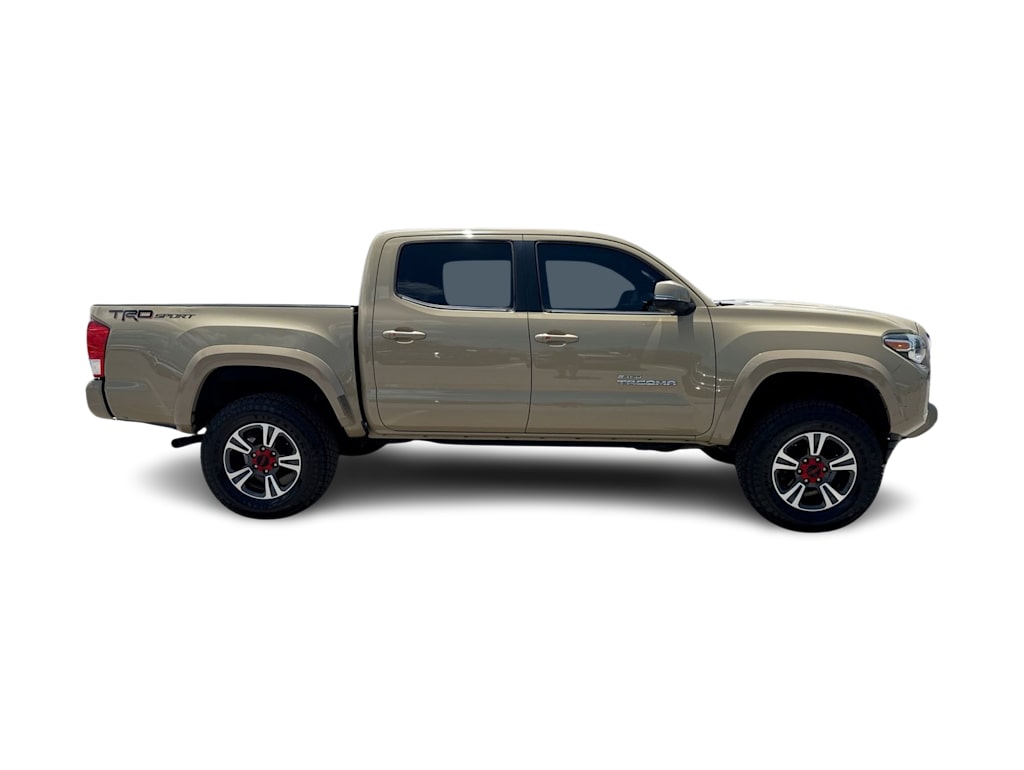 Thumbnail: 2017 Toyota Tacoma - 23