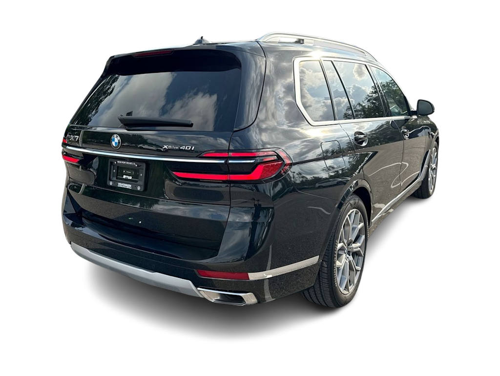 Thumbnail: 2025 BMW X7 - 22