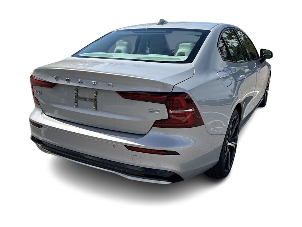 Thumbnail: 2024 Volvo S60 - 24