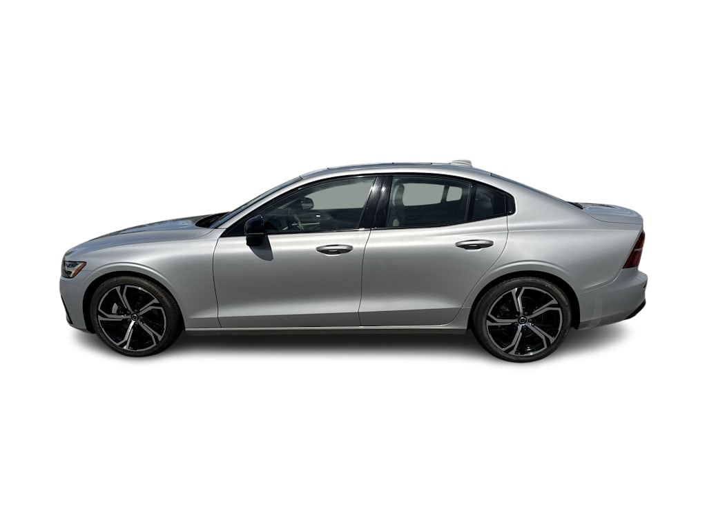 Thumbnail: 2024 Volvo S60 - 21