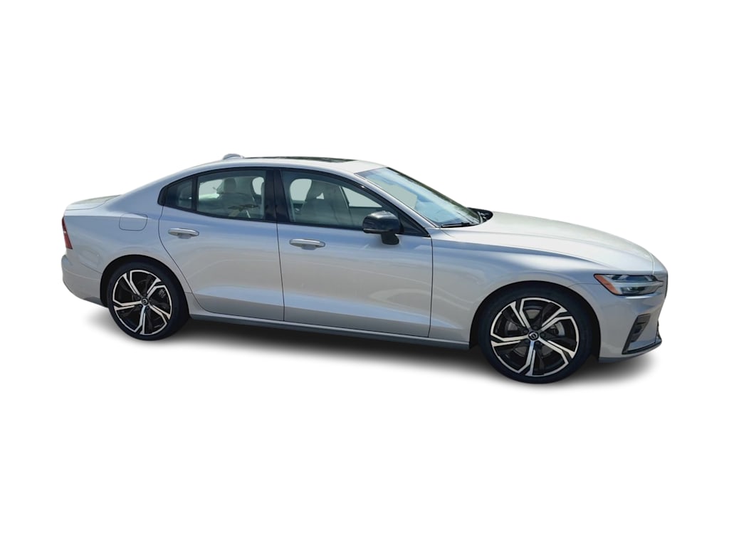 Thumbnail: 2024 Volvo S60 - 21