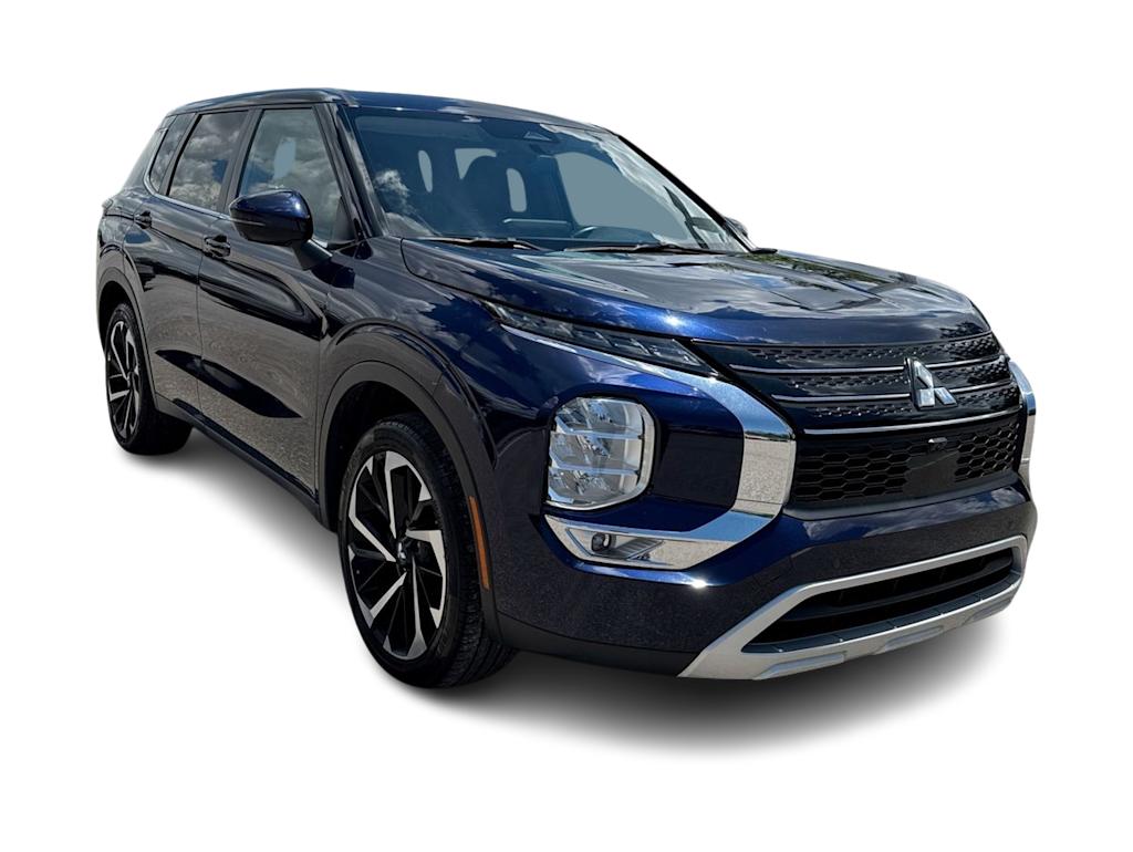 Thumbnail: 2024 Mitsubishi Outlander - 28