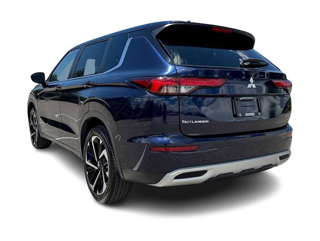 Thumbnail: 2024 Mitsubishi Outlander - 24