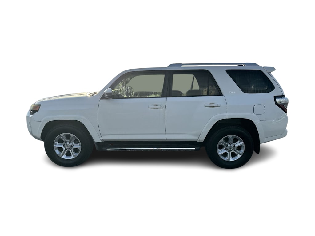 Thumbnail: 2016 Toyota 4Runner - 24