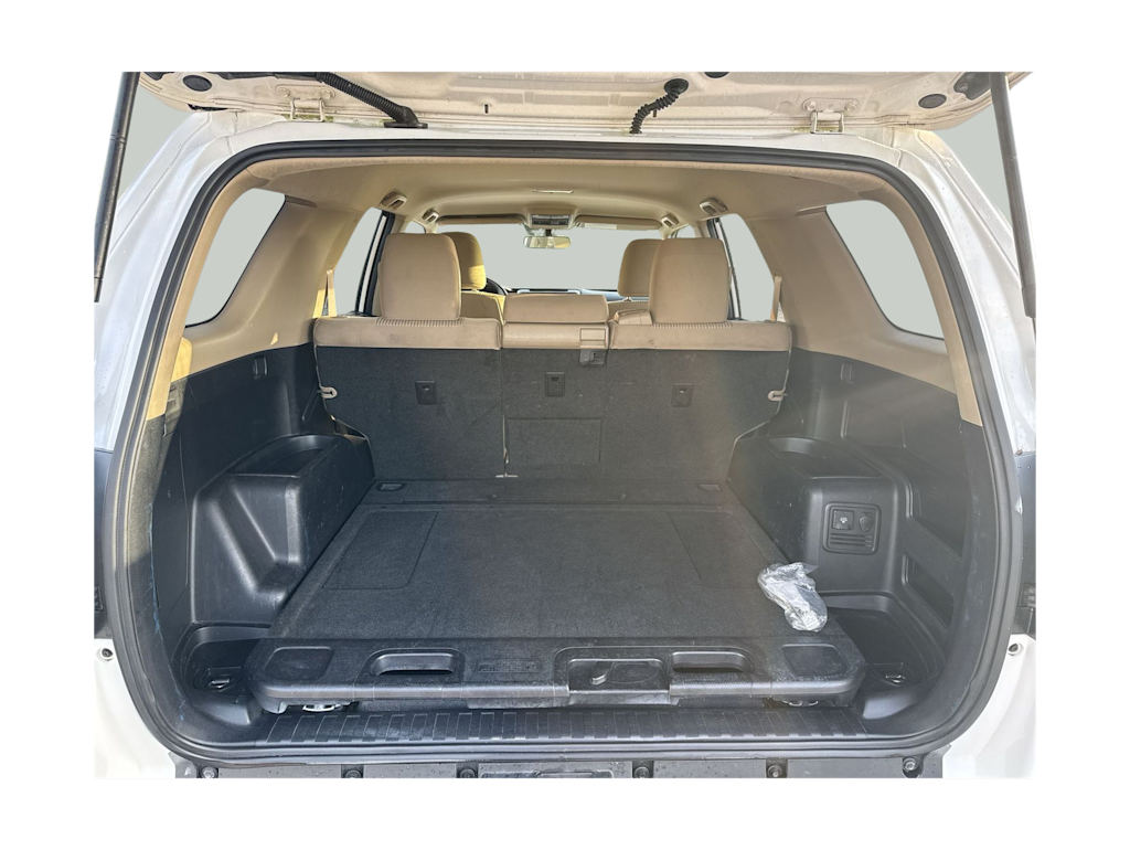 Thumbnail: 2016 Toyota 4Runner - 17