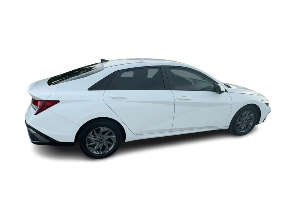 Thumbnail: 2024 Hyundai Elantra - 22