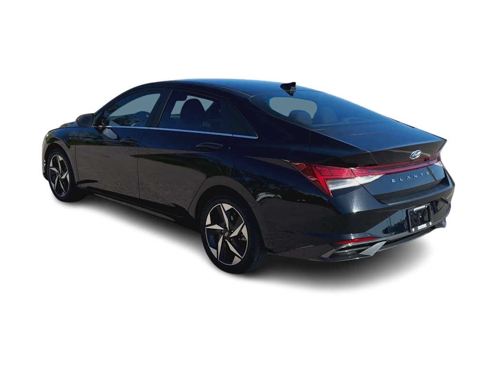 Thumbnail: 2022 Hyundai Elantra - 4