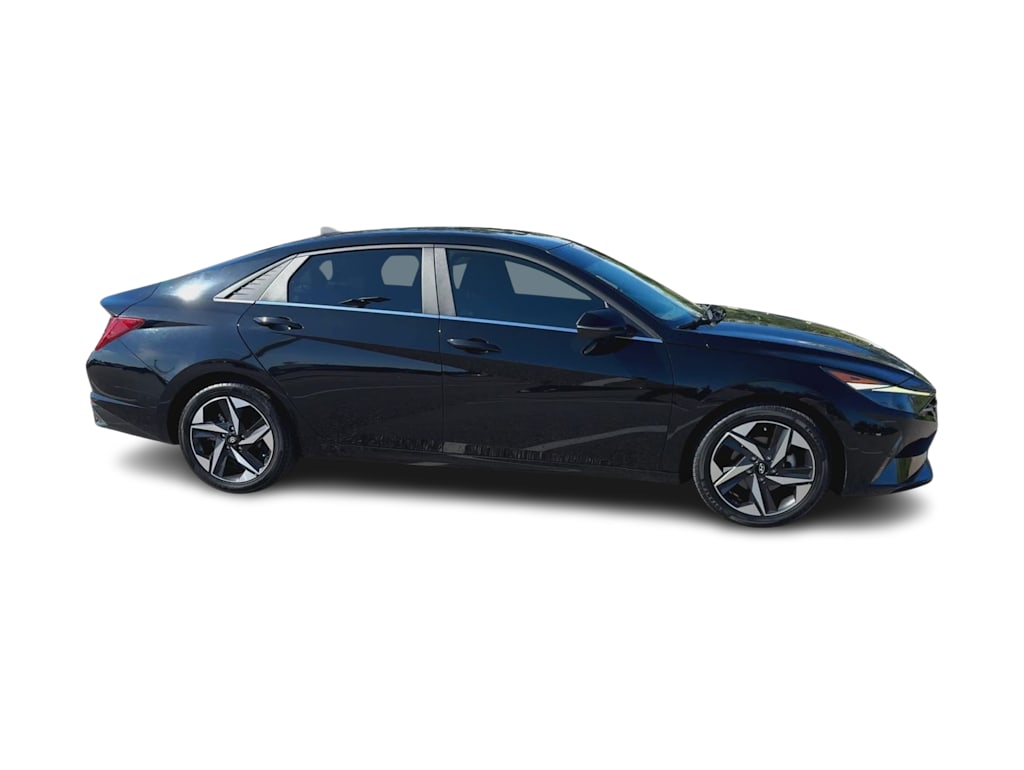Thumbnail: 2022 Hyundai Elantra - 24