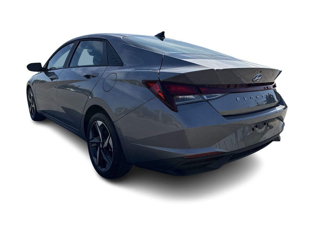 Thumbnail: 2023 Hyundai Elantra - 4