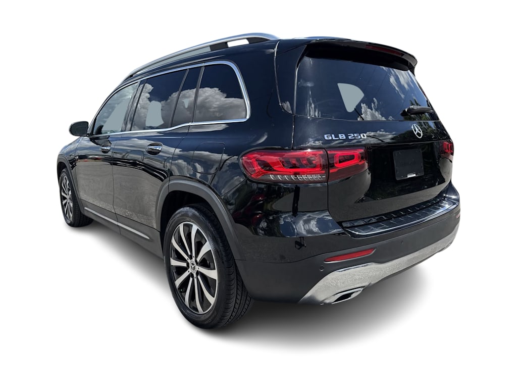 Thumbnail: 2022 Mercedes-Benz GLB - 4