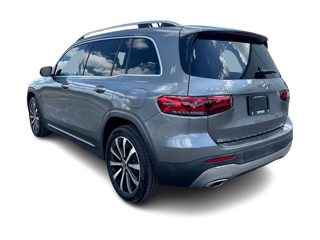 Thumbnail: 2022 Mercedes-Benz GLB - 4