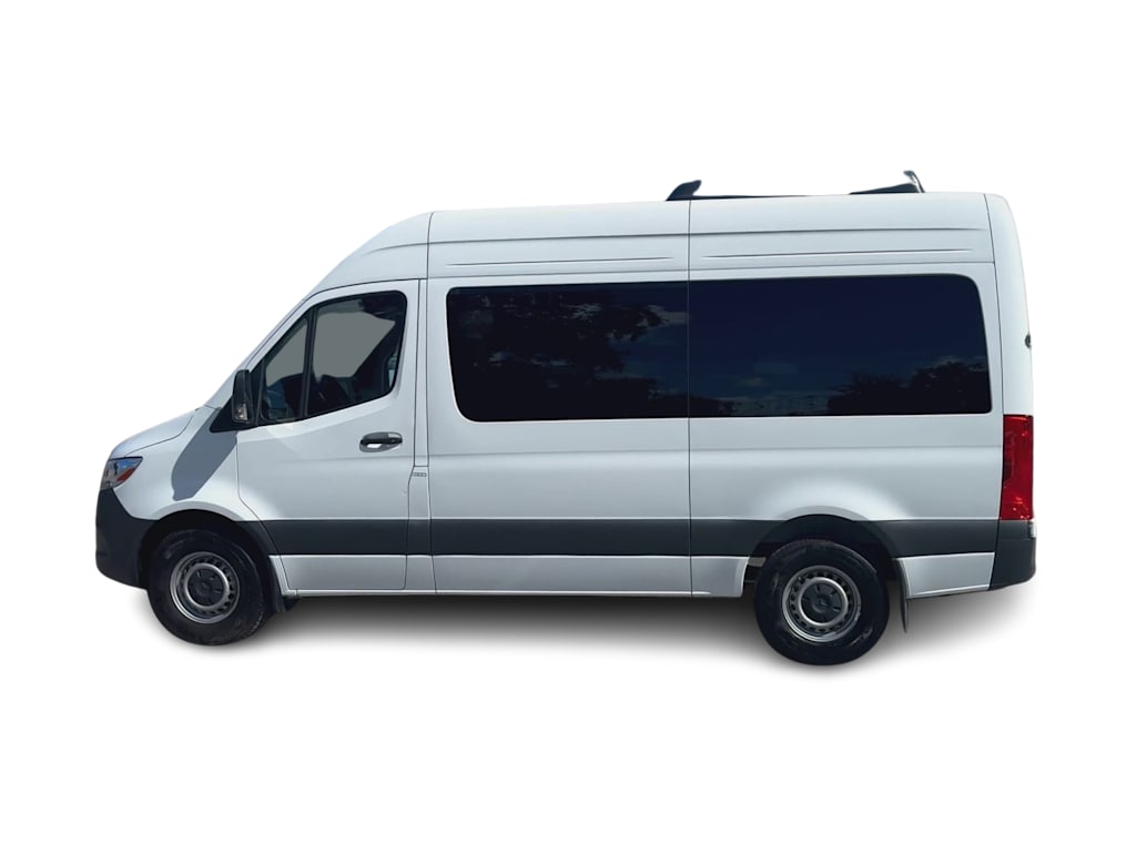 Thumbnail: 2024 Mercedes-Benz Sprinter - 3