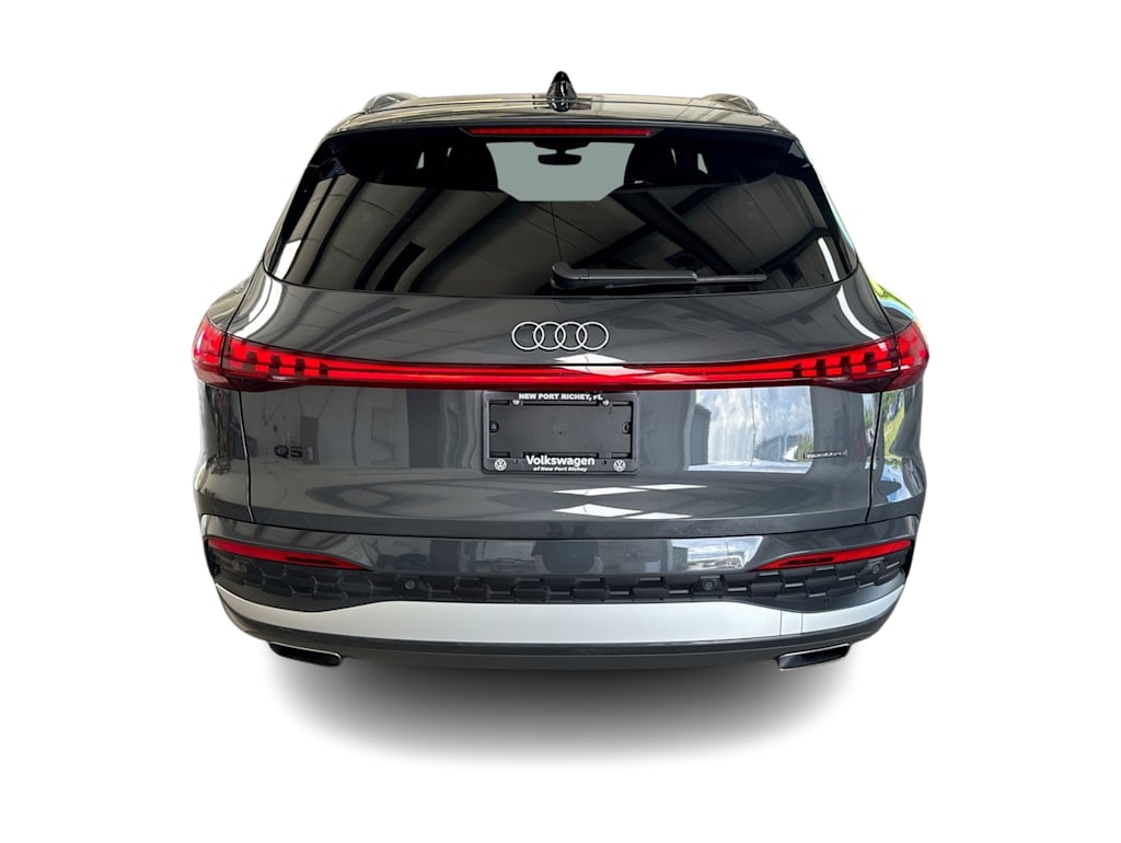 Thumbnail: 2025 Audi Q5 - 4