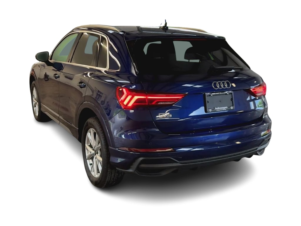 Thumbnail: 2023 Audi Q3 - 4