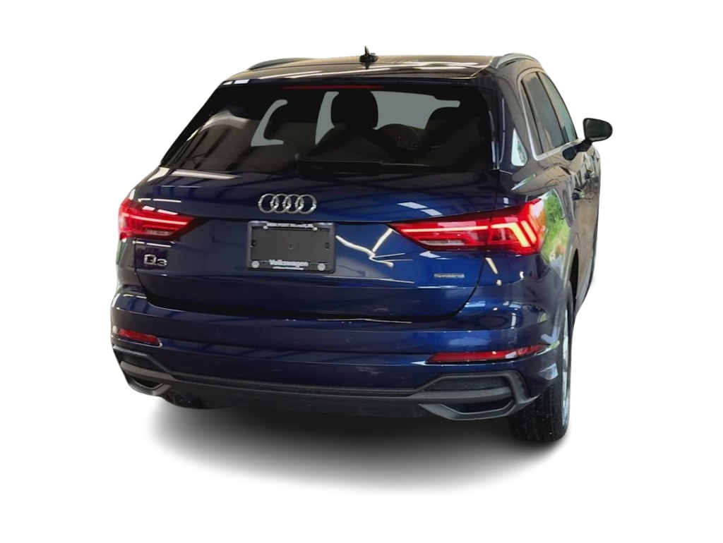 Thumbnail: 2023 Audi Q3 - 21