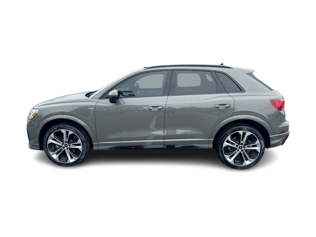 Thumbnail: 2022 Audi Q3 - 24