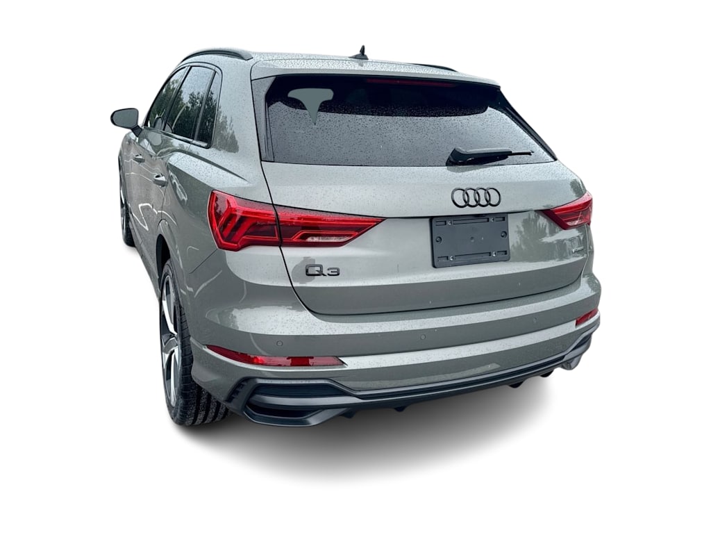 Thumbnail: 2022 Audi Q3 - 25