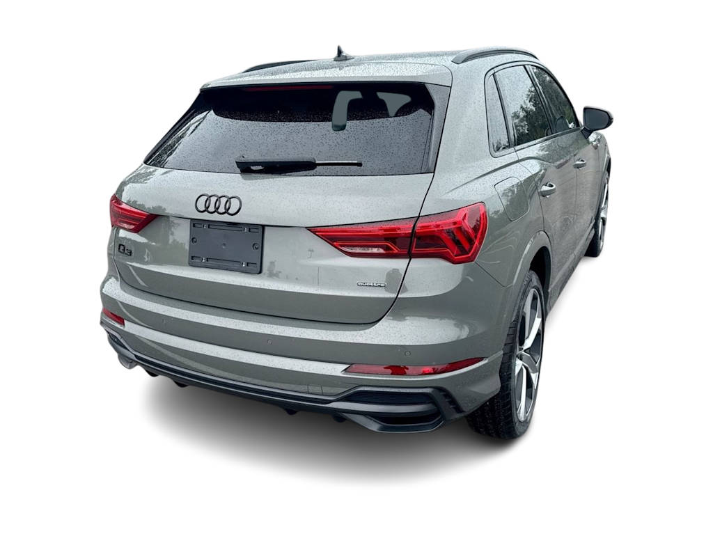 Thumbnail: 2022 Audi Q3 - 27