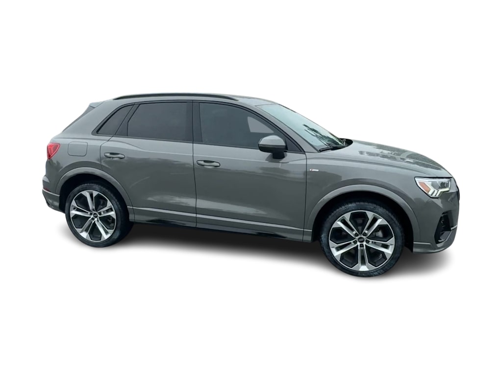 Thumbnail: 2022 Audi Q3 - 23