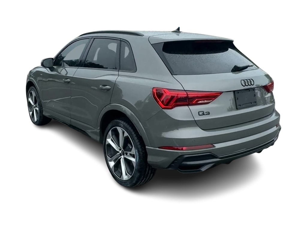 Thumbnail: 2022 Audi Q3 - 4