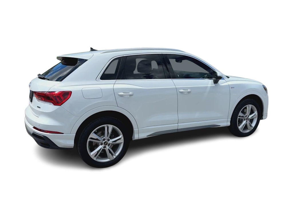Thumbnail: 2023 Audi Q3 - 22