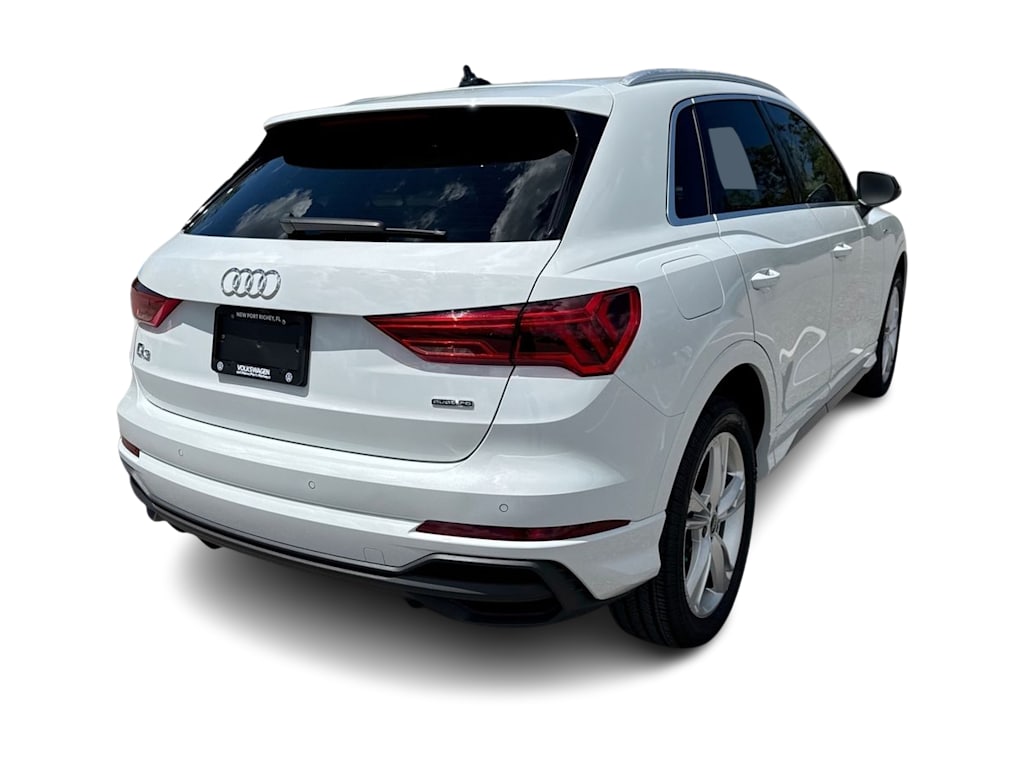 Thumbnail: 2023 Audi Q3 - 27