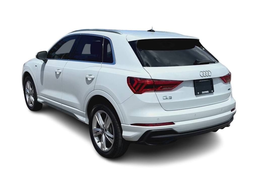 Thumbnail: 2023 Audi Q3 - 4