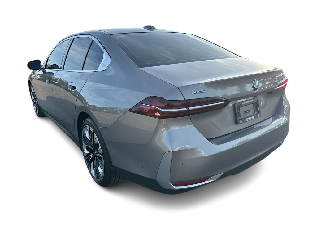 Thumbnail: 2026 BMW 5 Series - 4