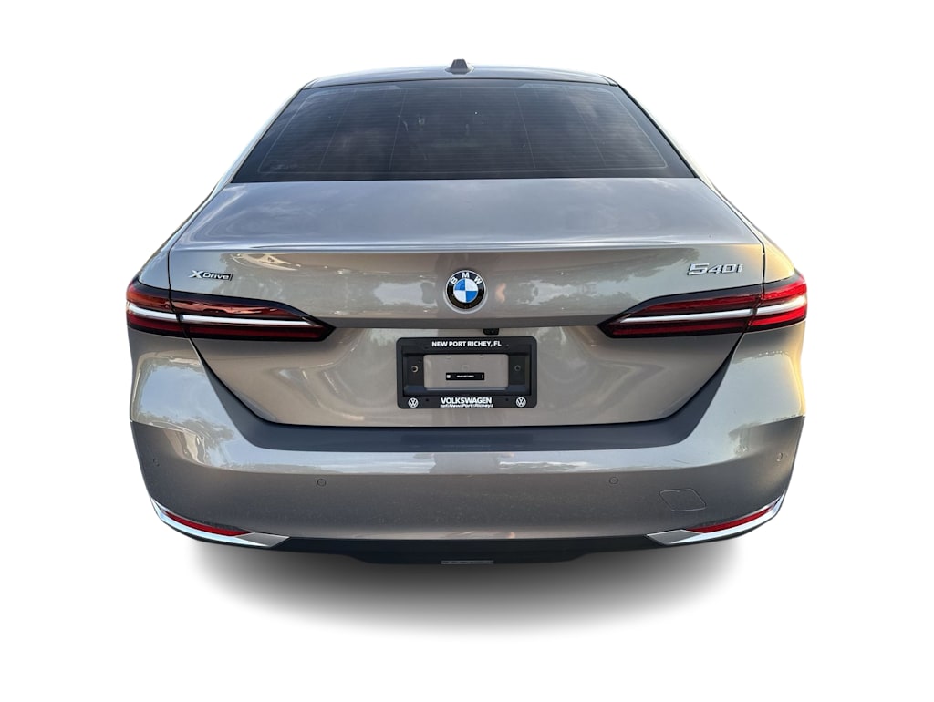 Thumbnail: 2026 BMW 5 Series - 5