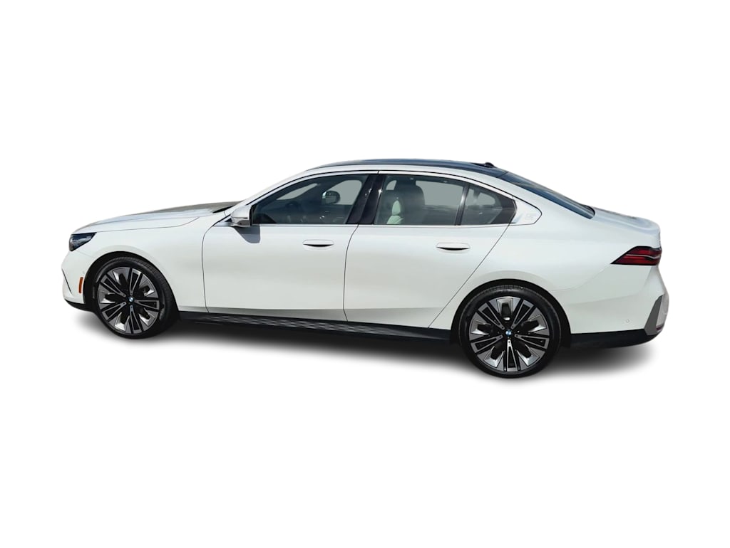 Thumbnail: 2026 BMW 5 Series - 19