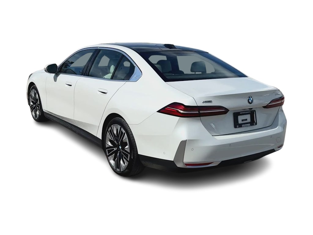 Thumbnail: 2026 BMW 5 Series - 4