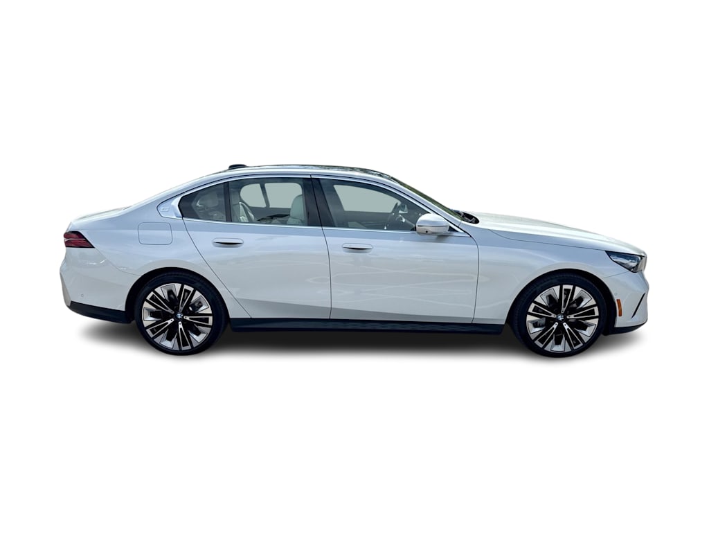 Thumbnail: 2026 BMW 5 Series - 26