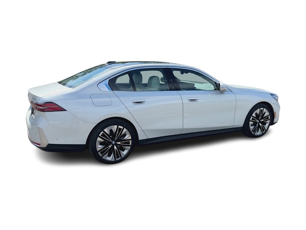 Thumbnail: 2026 BMW 5 Series - 21