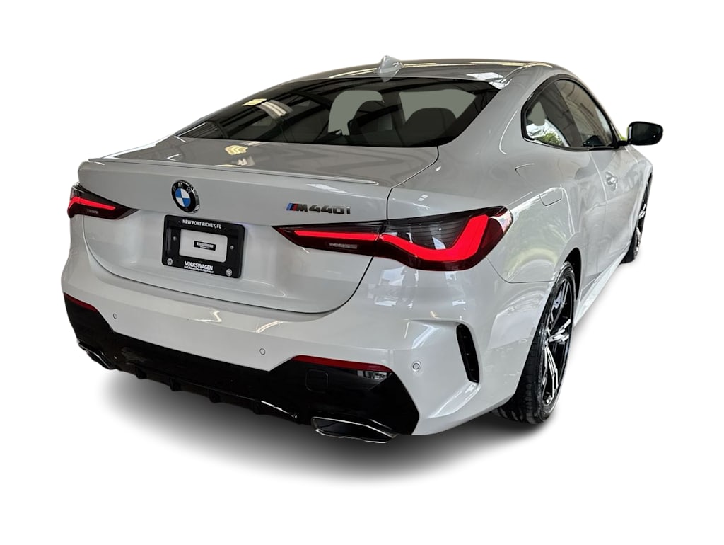 Thumbnail: 2022 BMW 4 Series - 26