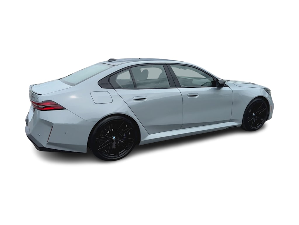 Thumbnail: 2026 BMW M5 - 20