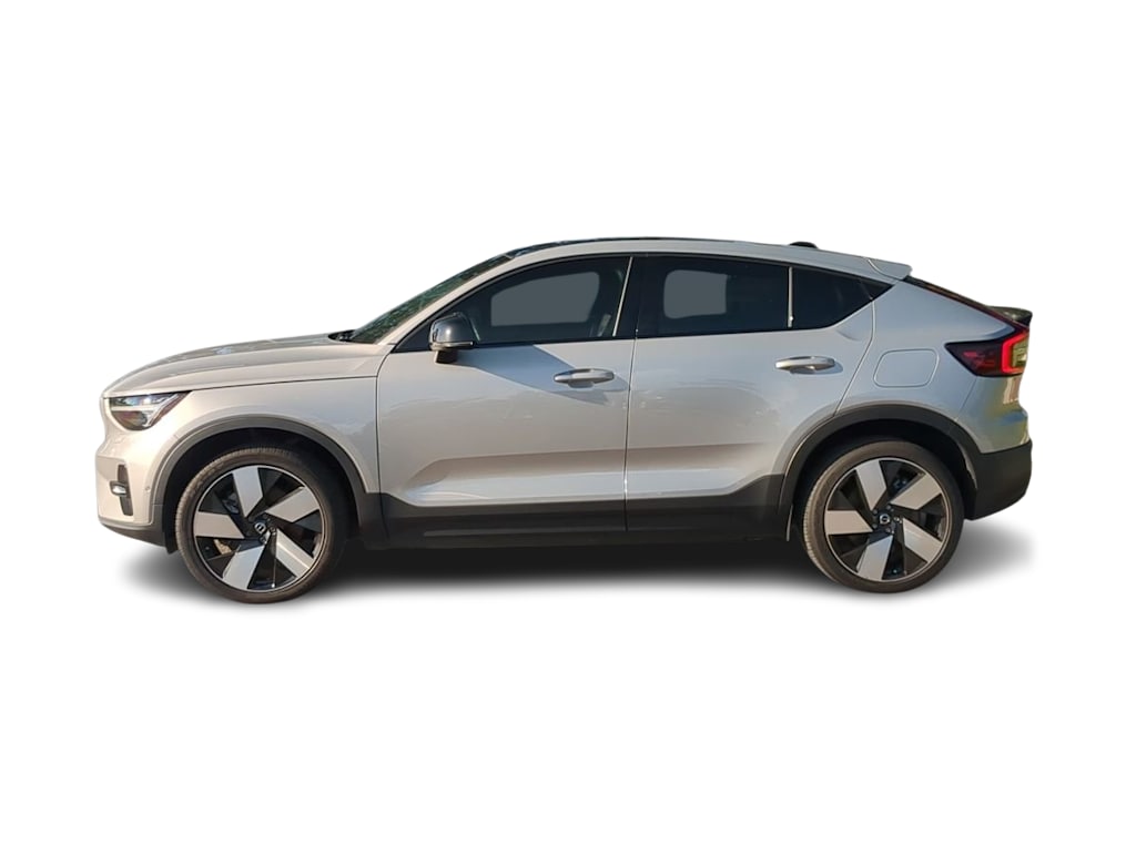 Thumbnail: 2023 Volvo C40 - 3