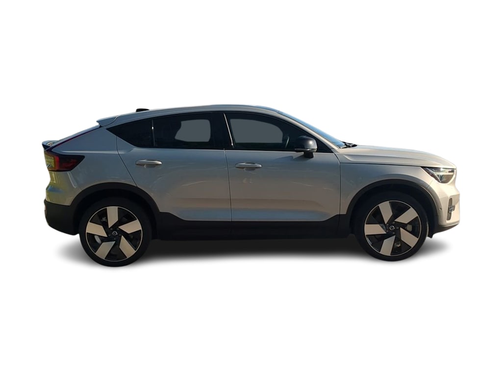 Thumbnail: 2023 Volvo C40 - 22