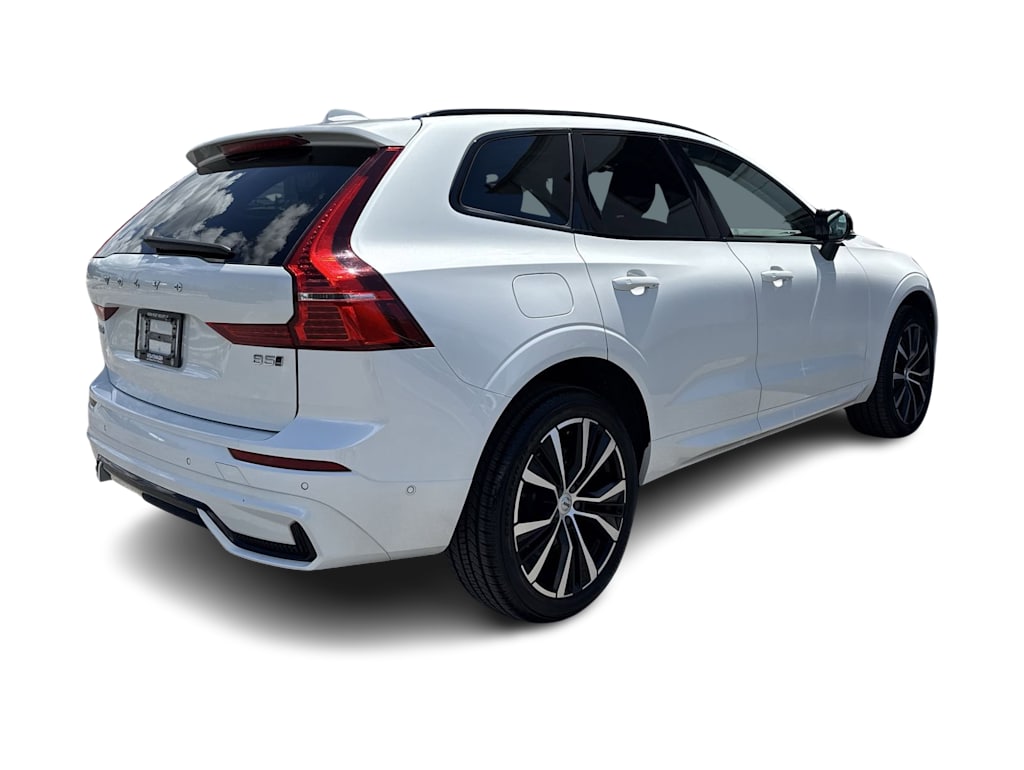 Thumbnail: 2023 Volvo XC60 - 19