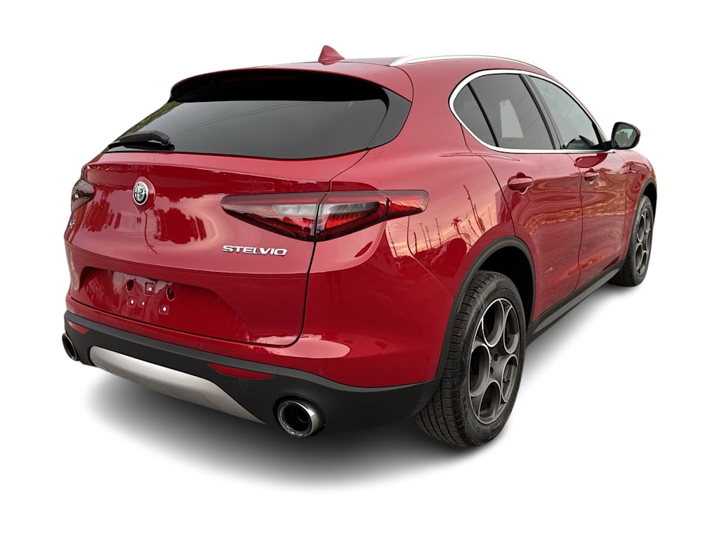 Thumbnail: 2018 Alfa Romeo Stelvio - 20