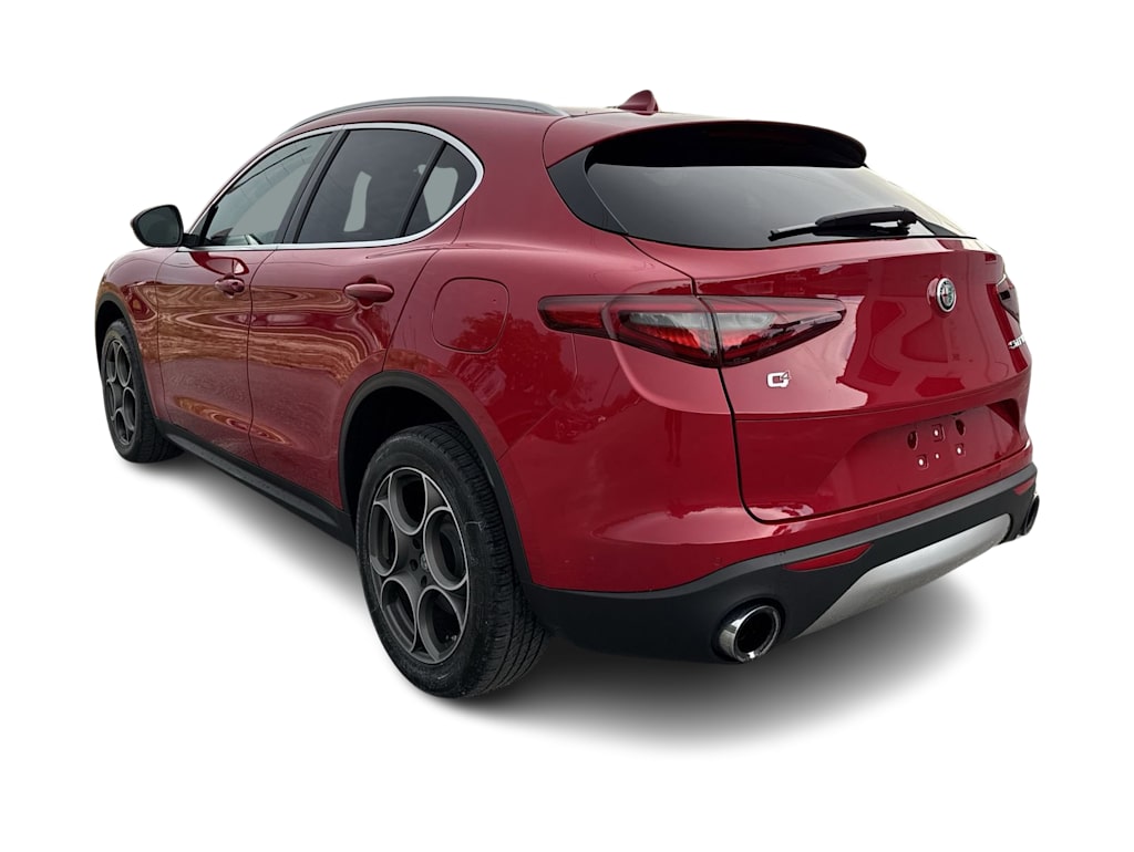 Thumbnail: 2018 Alfa Romeo Stelvio - 4