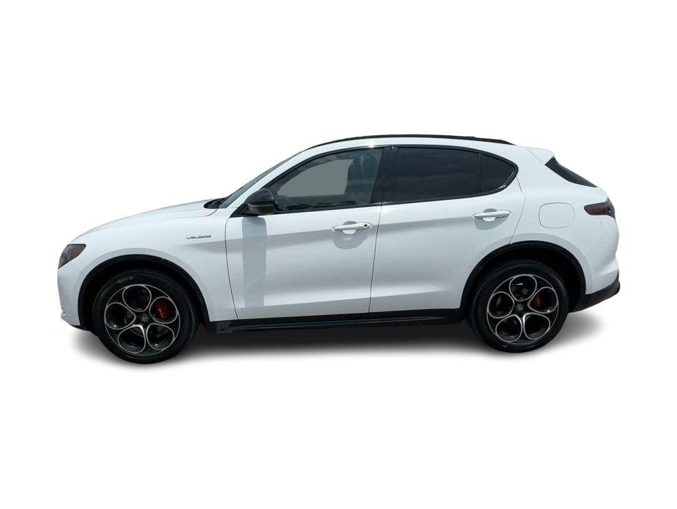 Thumbnail: 2024 Alfa Romeo Stelvio - 22