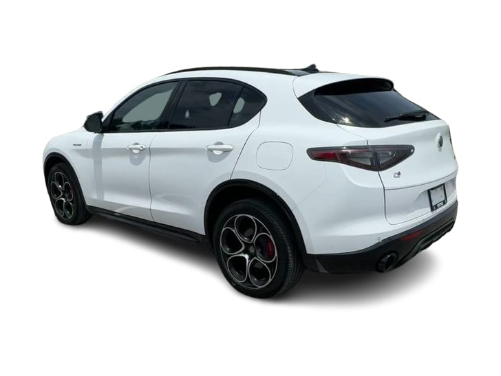 Thumbnail: 2024 Alfa Romeo Stelvio - 23